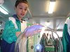 Es produeixen petits llampecs quan toquem la bola de gas ionitzat