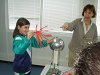 L'electricitat estàtica aguanta els cabells eriçats