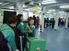 La pilota s'aguanta sobre el corrent de l'aire del ventilador